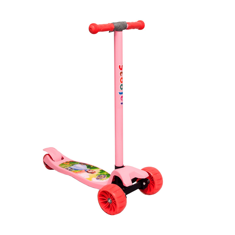 Children's three-wheeled scooter